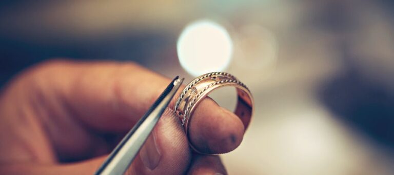 How Much Does Replacing Small Diamonds in a Ring Cost? – Gems Of Royalty
